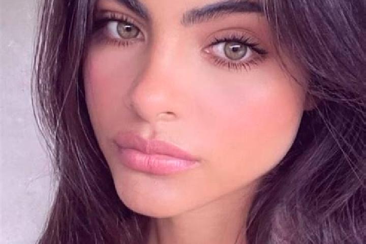 Eleanor, 33, a black hazel-eyed european companion based in Hewa. Offering Girlfriend Experience, Erotic Massage, A-Level, Domination, Overnight. Available f...