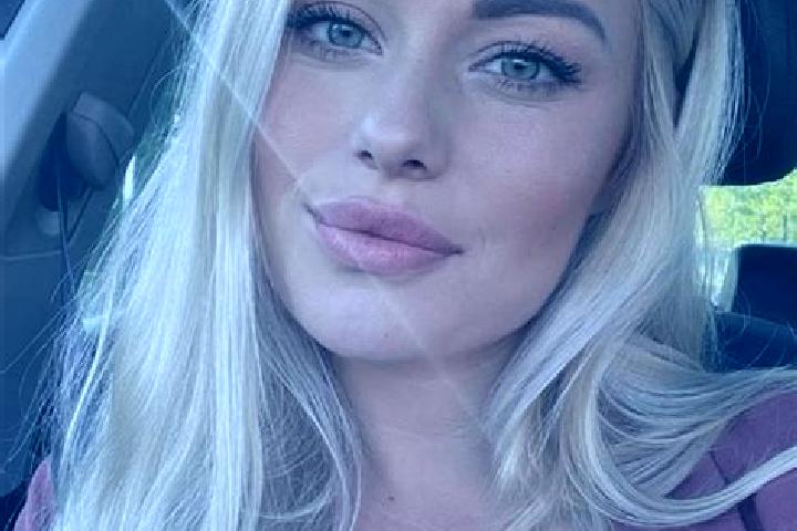 Eleanor, 33, a blonde hazel-eyed caribbean companion based in Santo Andre. Offering CIM, Girlfriend Experience, BDSM, Deep French Kissing. Available for inca...