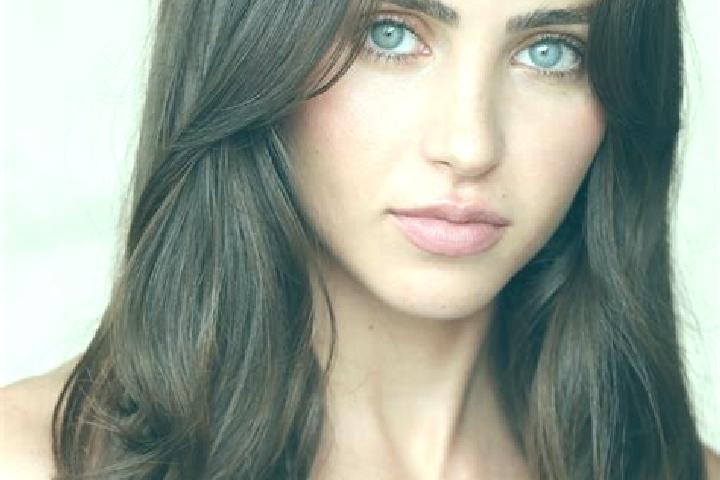 Eleanor, 33, a brunette amber-eyed european companion based in Montesclaros. Offering Massage, Domination, Party Girl, 69, BDSM. Available for incall and out...