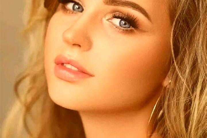 Eleanor, 33, a dark blonde blue-eyed caribbean companion based in Trzcianka. Offering Fetish, 69, A-Level. Available for incall and outcall, day and evening ...
