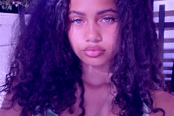 Eleanor, 33, a red green-eyed mixed companion based in Priel. Offering OWO, Fetish, Striptease. Available for incall and outcall, overnight bookings available.