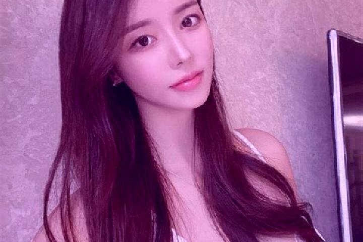 Eleanor, 33 — Escort in Guenyuezue, Turkey