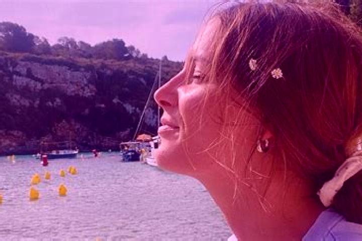 Eleanor, 33 — Escort in Le Lorey, France