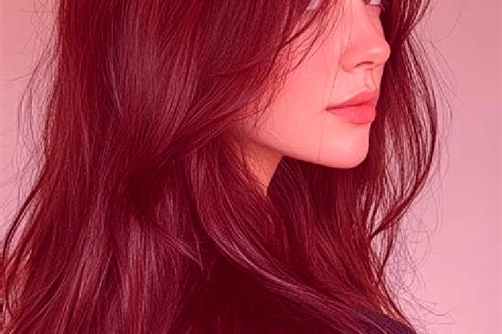 Eleanor, 34, a auburn brown-eyed mediterranean companion based in Pruske. Offering Tantra, Fetish, Massage. Available for incall and outcall, overnight booki...