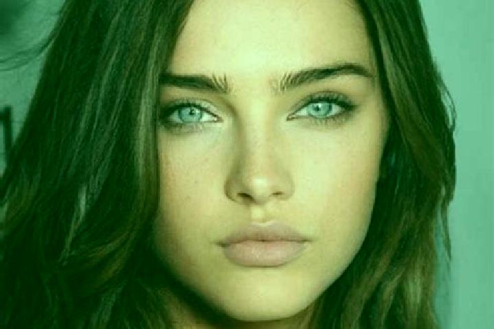 Eleanor, 34, a brunette green-eyed mixed companion based in Ibarrilla. Offering Fetish, Deep French Kissing, Domination. Available for incall and outcall, da...
