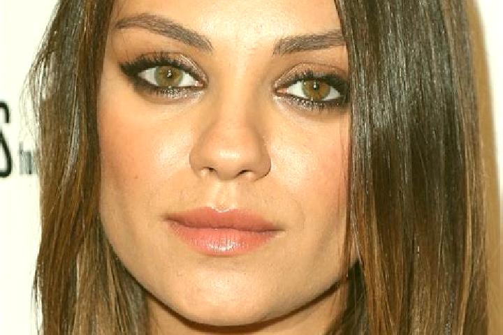 Eleanor, 34, a red hazel-eyed indian companion based in Nogueira. Offering Dinner Date, 69, Overnight. Available for incall and outcall, day and evening dates.