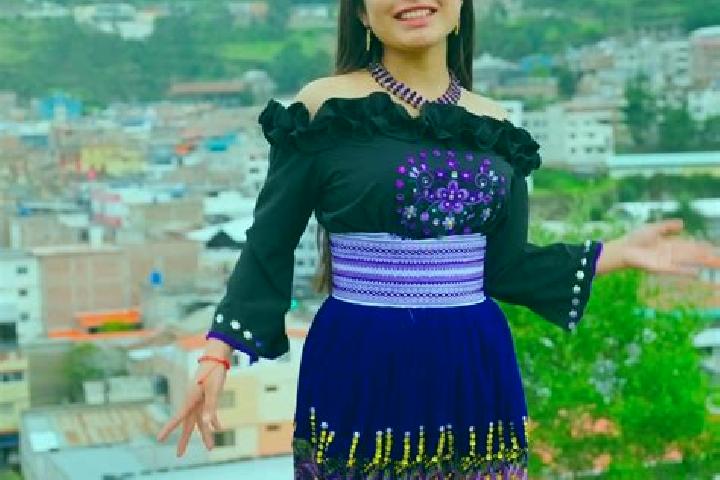 Eleanor, 34 — Escort in Alausi, Ecuador