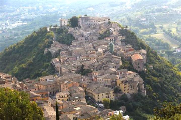Eleanor, 34 — Escort in Colli di Cicerone, Italy