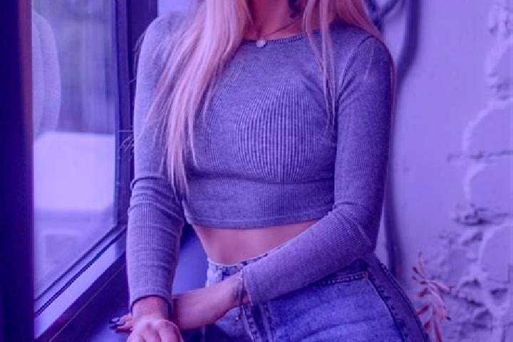 Eleanor, 34 — Escort in Divnynske, Ukraine