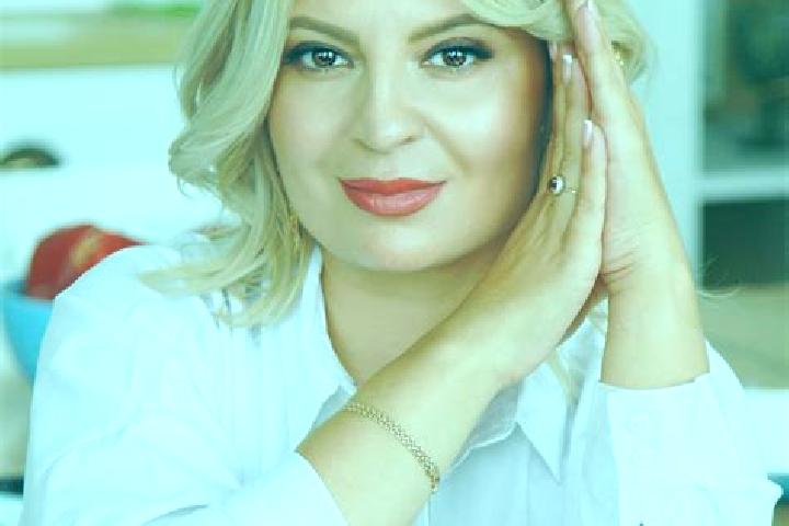 Eleanor, 34 — Escort in Krasnyy Klyuch, Russia
