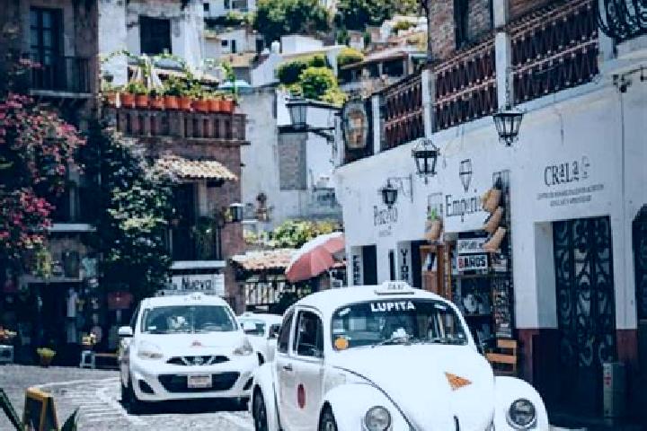 Eleanor, 34 — Escort in Taxco, Mexico
