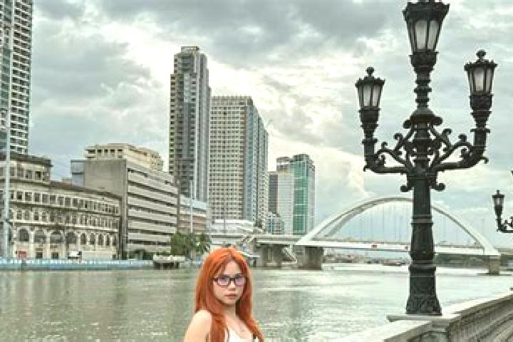 Eleanor, 34 — Escort in Valky, Ukraine