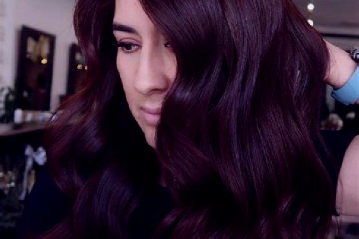 Eleanor, 35, a auburn dark-eyed slavic companion based in Sowa. Offering Dinner Date, A-Level, BDSM, Couples. Available for incall and outcall, overnight boo...