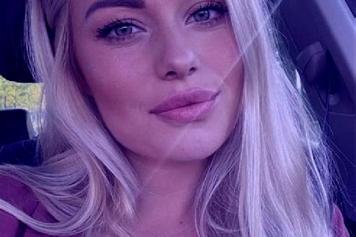 Eleanor, 35, a blonde hazel-eyed ebony companion based in Chaung Wa. Offering CIM, Overnight, GFE, Girlfriend Experience, Roleplay. Available for incall and ...