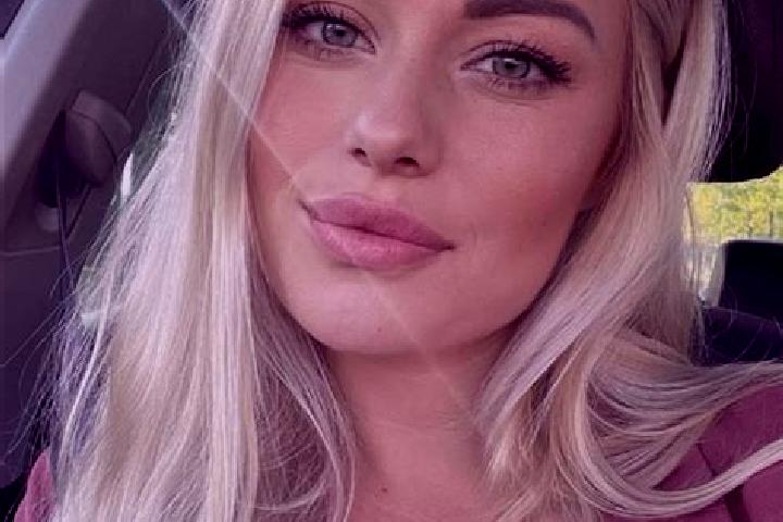 Eleanor, 35, a blonde hazel-eyed ebony companion based in Qujing. Offering Erotic Massage, Domination, Tantra, A-Level. Available for incall and outcall, ove...