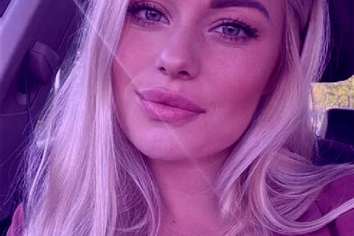 Eleanor, 35, a blonde hazel-eyed european companion based in Archis. Offering GFE, Tantra, 69, Fetish, Deep French Kissing. Available for incall and outcall,...