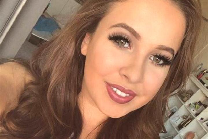 Eleanor, 35, a chestnut green-eyed caribbean companion based in Gaz-e Gharbi. Offering Massage, 69, Party Girl. Available for incall and outcall, day and eve...