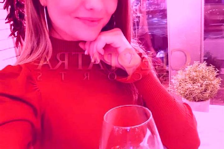 Eleanor, 35, a red dark-eyed mediterranean companion based in Schwellbrunn. Offering Couples, OWO, Dinner Date, Massage, Domination. Available for incall and...