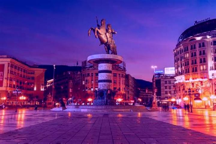 Eleanor, 35 — Escort in Dobroste, North Macedonia