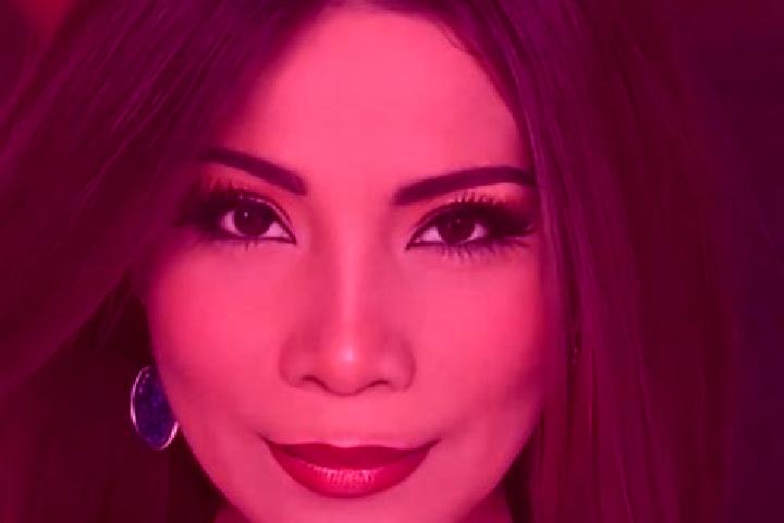 Eleanor, 35 — Escort in Kabulohan, Philippines
