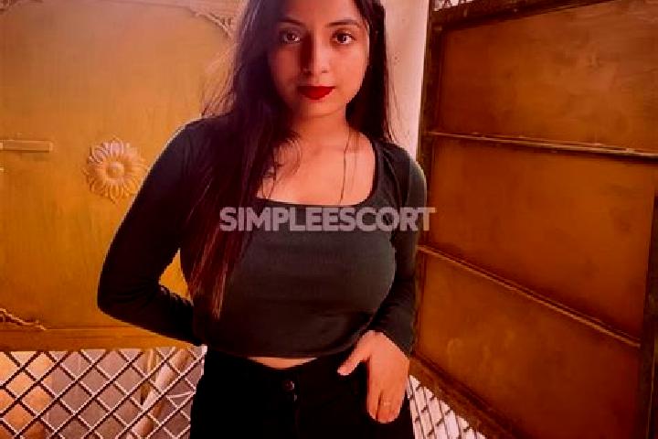 Eleanor, 35 — Escort in Panvel, India