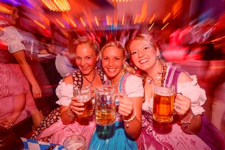 Eleanor, 35 — Escort in Spadenland, Germany