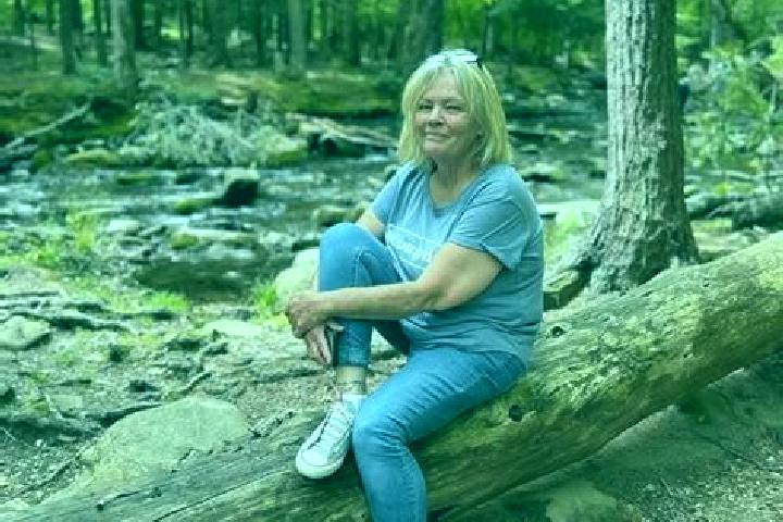 Eleanor, 35 — Escort in Valley Head, United States