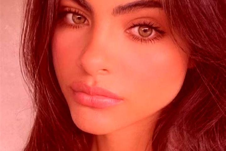 Eleanor, 36, a chestnut hazel-eyed european companion based in Piastow. Offering A-Level, Girlfriend Experience, Travel Companion, Domination, Dinner Date. A...