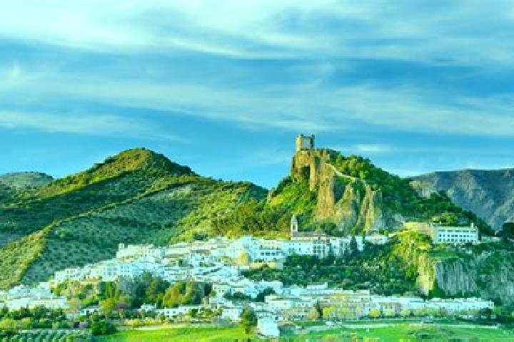 Eleanor, 36 — Escort in Castilfrio de la Sierra, Spain