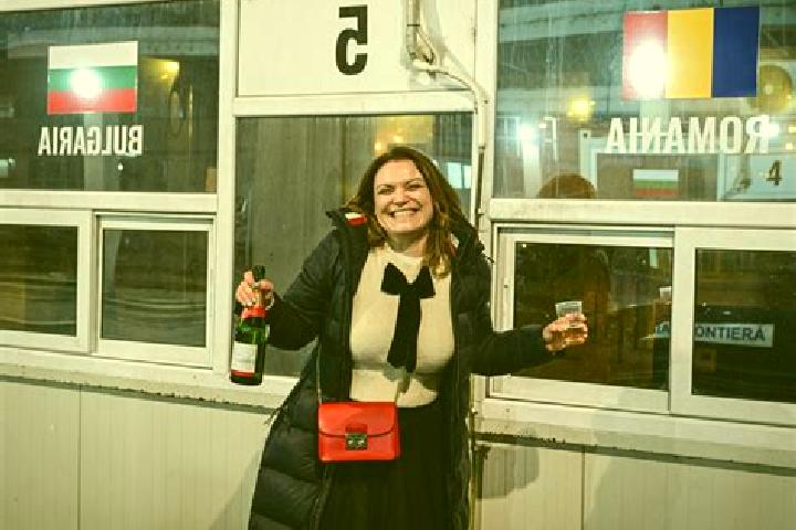 Eleanor, 36 — Escort in Fundatura, Romania