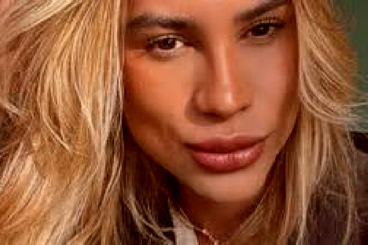 Eleanor, 36 — Escort in Presidente Dutra, Brazil