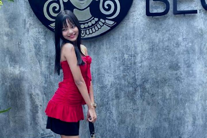 Eleanor, 36 — Escort in Yae Paw Thaung, Myanmar