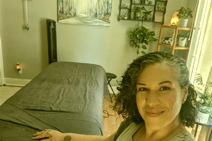 Eleanor, 37, a auburn blue-eyed ebony companion based in Lugar de Baixo. Offering Massage, A-Level, Roleplay. Available for incall and outcall, overnight boo...