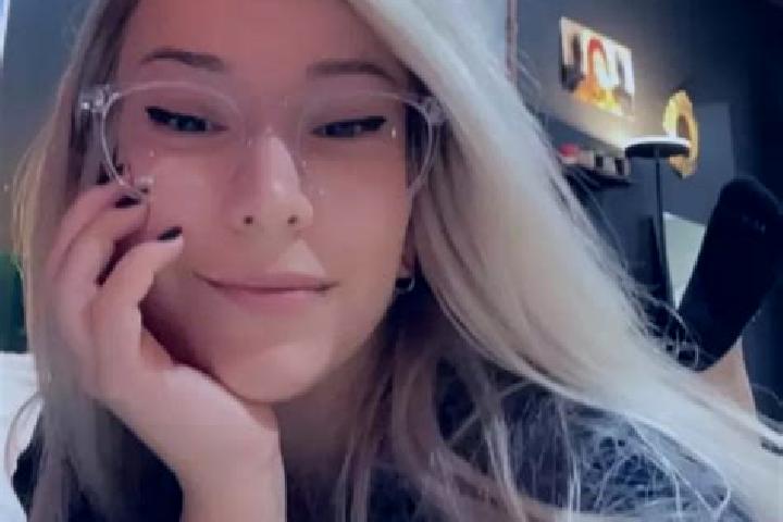 Eleanor, 37, a blonde amber-eyed indian companion based in Morley. Offering Duos, Deep French Kissing, Erotic Massage. Available for incall and outcall, over...