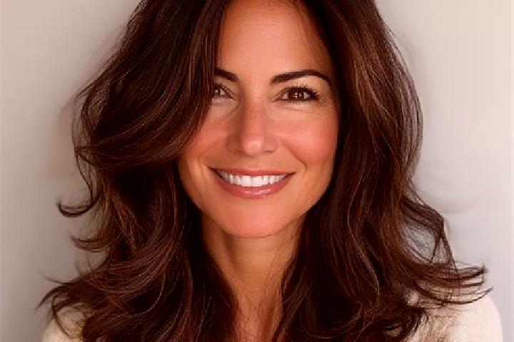 Eleanor, 37, a brunette dark-eyed indian companion based in Vranj. Offering Erotic Massage, Party Girl. Available for incall and outcall, overnight bookings ...