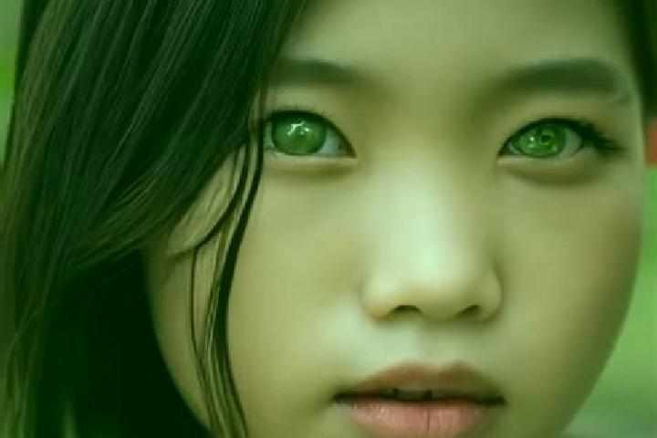 Eleanor, 37, a brunette green-eyed asian companion based in Kanghe. Offering Dinner Date, BDSM, OWO, Fetish. Available for incall and outcall, day and evenin...