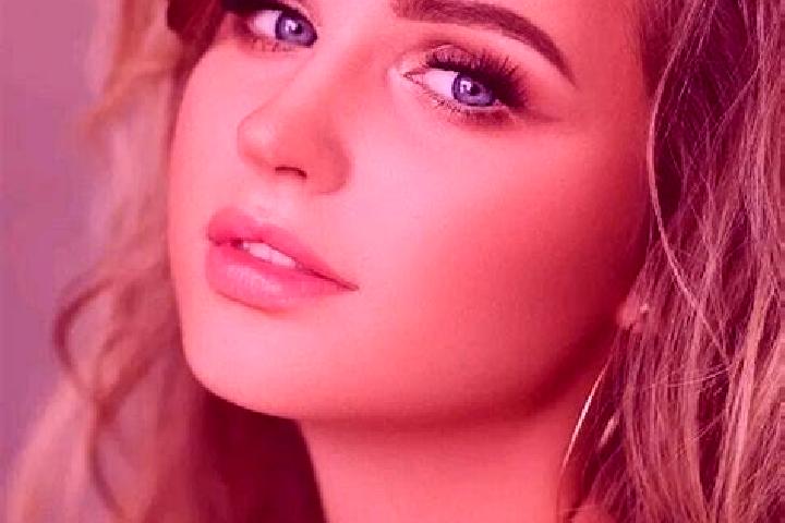 Eleanor, 37, a dark blonde blue-eyed slavic companion based in Bautar. Offering 69, OWO, GFE. Available for incall and outcall, overnight bookings available.