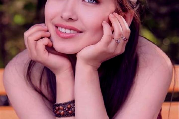 Eleanor, 37, a red blue-eyed asian companion based in Tangerine. Offering Duos, Girlfriend Experience, 69. Available for incall and outcall, day and evening ...