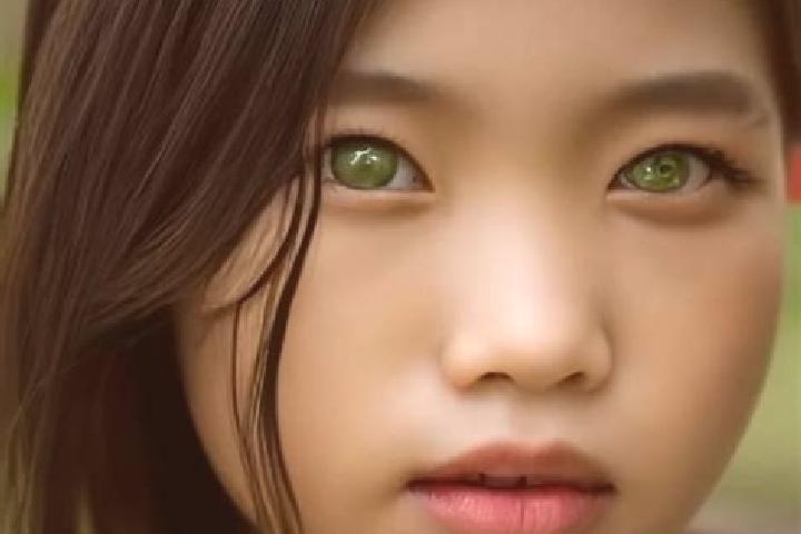 Eleanor, 37, a red green-eyed asian companion based in Ciburial. Offering Duos, 69, Deep French Kissing. Available for incall and outcall, overnight bookings...