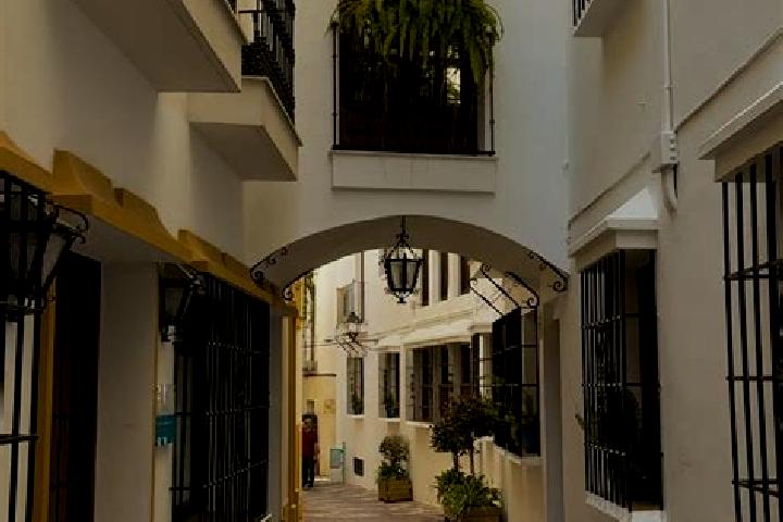 Eleanor, 37 — Escort in Dumbria, Spain
