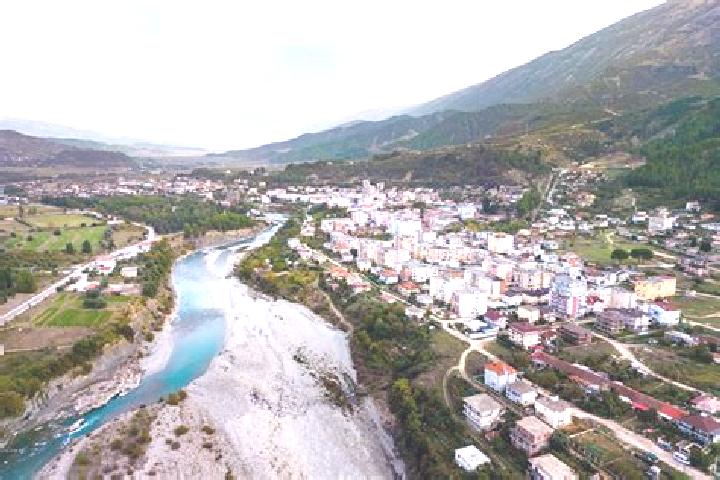 Eleanor, 37 — Escort in Guri i Zi, Albania