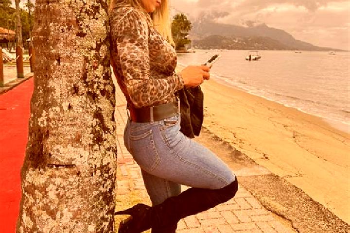 Eleanor, 37 — Escort in Major Sales, Brazil