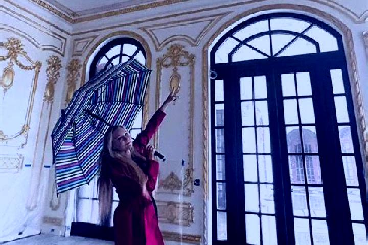 Eleanor, 37 — Escort in Versailles, United States