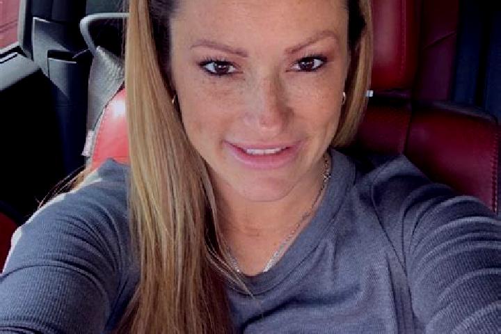Eleanor, 38, a auburn amber-eyed caribbean companion based in Wallalong. Offering Dinner Date, Domination, Girlfriend Experience, Party Girl. Available for i...