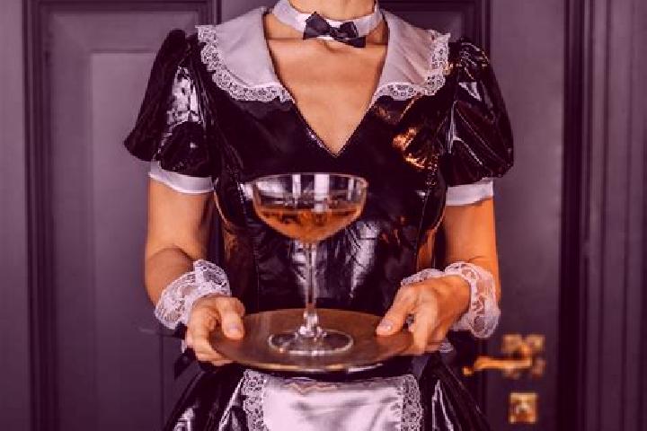 Eleanor, 38, a brunette dark-eyed caribbean companion based in Ganda. Offering Dinner Date, Tantra, Domination, Fetish, A-Level. Available for incall and out...