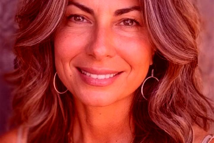 Eleanor, 38, a brunette grey-eyed middle eastern companion based in Lloyd. Offering GFE, OWO, CIM, A-Level, Massage. Available for incall and outcall, overni...