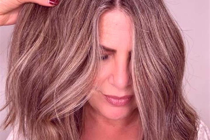 Eleanor, 38, a dark blonde grey-eyed caucasian companion based in Taman Melati. Offering 69, Massage. Available for incall and outcall, day and evening dates.