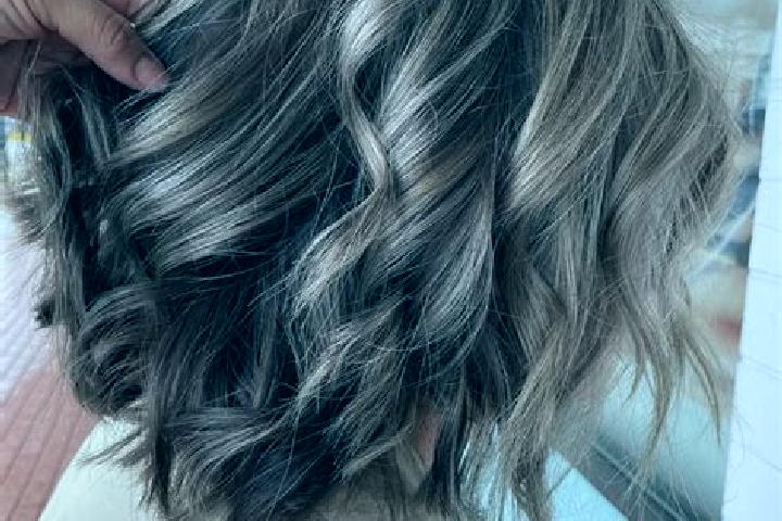 Eleanor, 38, a dark blonde grey-eyed ebony companion based in Mulia. Offering Couples, Domination, Prostate Massage, Party Girl. Available for incall and out...