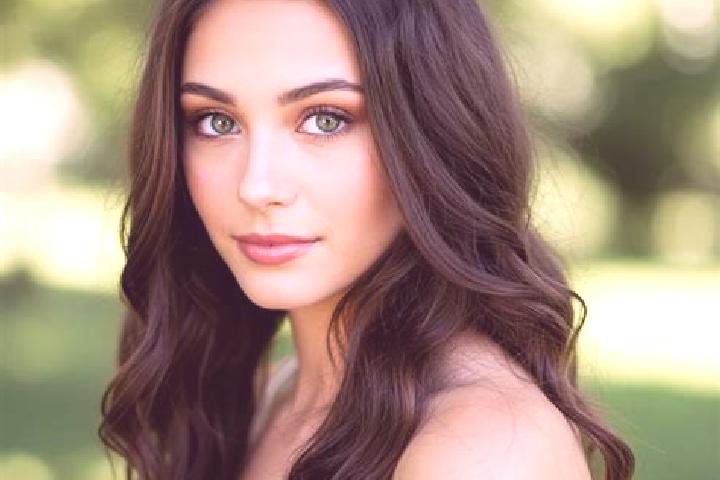 Eleanor, 38, a dark blonde hazel-eyed mediterranean companion based in Cerdon. Offering Girlfriend Experience, CIM, Travel Companion. Available for incall an...
