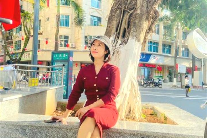 Eleanor, 38 — Escort in An Hoa, Vietnam